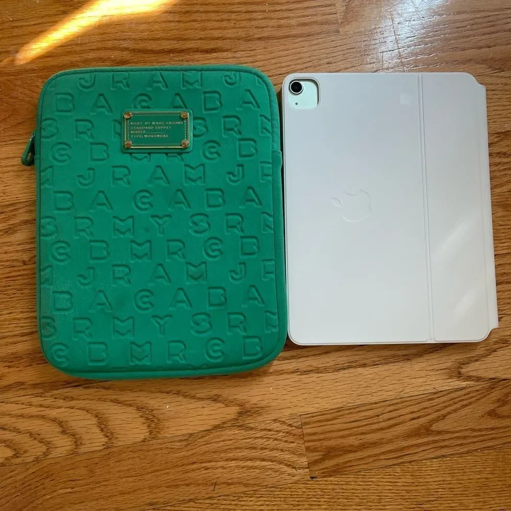 Marc Jacobs Green I Pad Case
